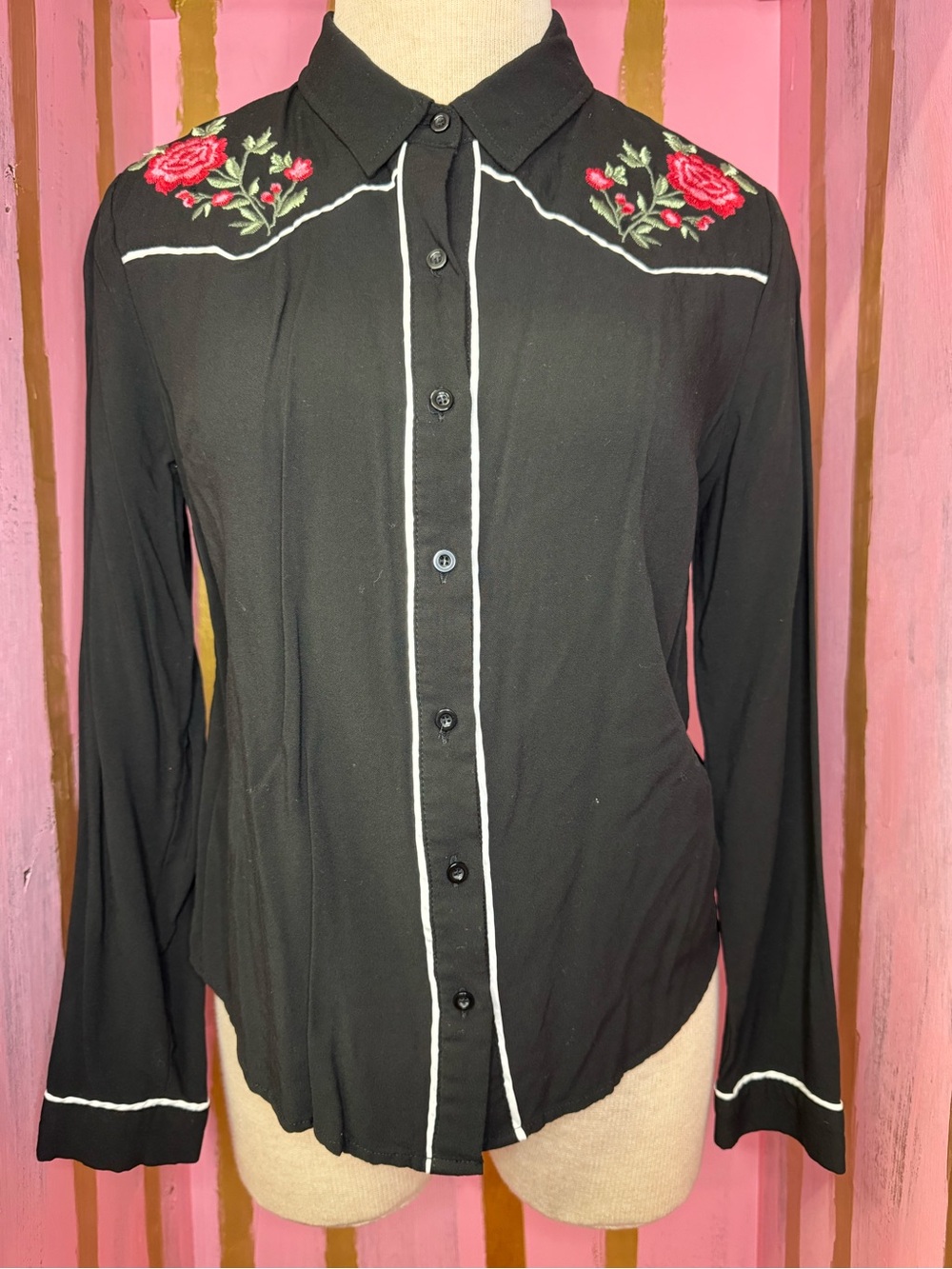 Forever21 Western Black Floral-Accent Button-Up Shirt